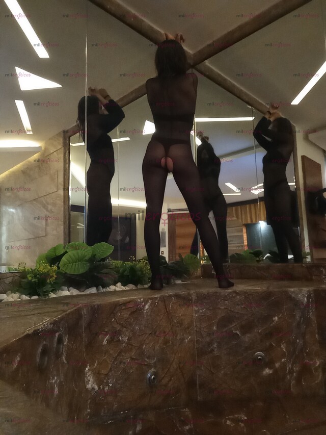 FOTOS DE DANI CHAVITA ELEGANTE COMPLACIENTE Y SUPER BUENA ONDA
