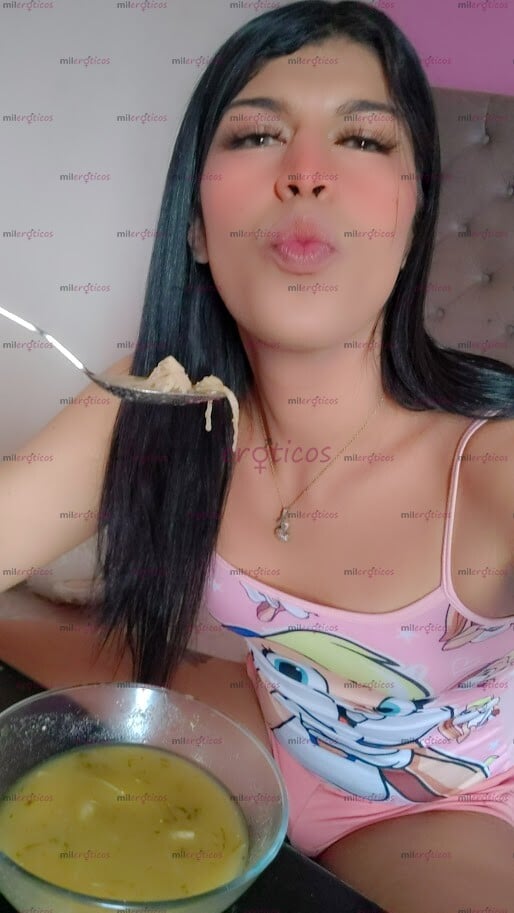 FOTOS DE HERMOSA CHICA TRANS PASIVA CON SITIO PRIVADO MUY SENXUAL Y EROTICA EN LA CAMA