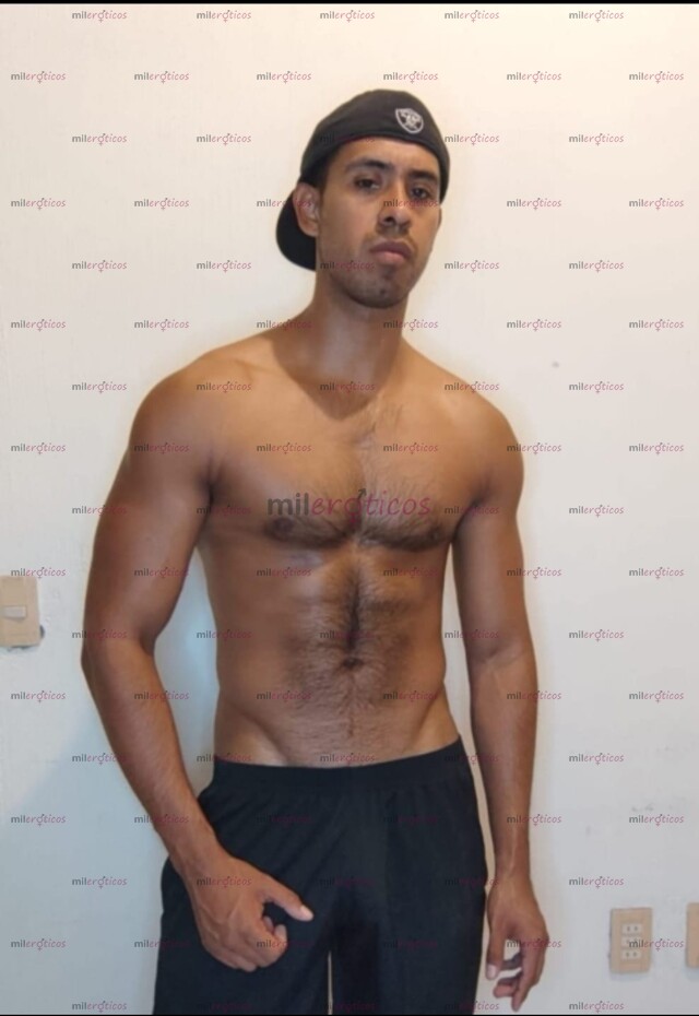 FOTOS DE HOMBRE EDUCADO Y CALIENTE DISPONIBLE PARA PAREJAS.