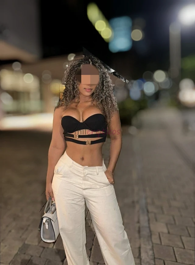 Hola mis amores soy una hermosa y caliente morena dispuesta a darte un excelente sexo me caracterizo por ser muy carinosa sexy y muy caliente soy adic...