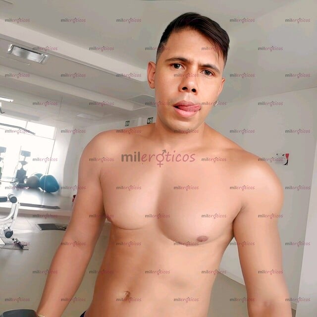 FOTOS DE 23CM VERGA PREÑADORA FULL VOLEO BATIENDO LA LECHE EN TU CULO