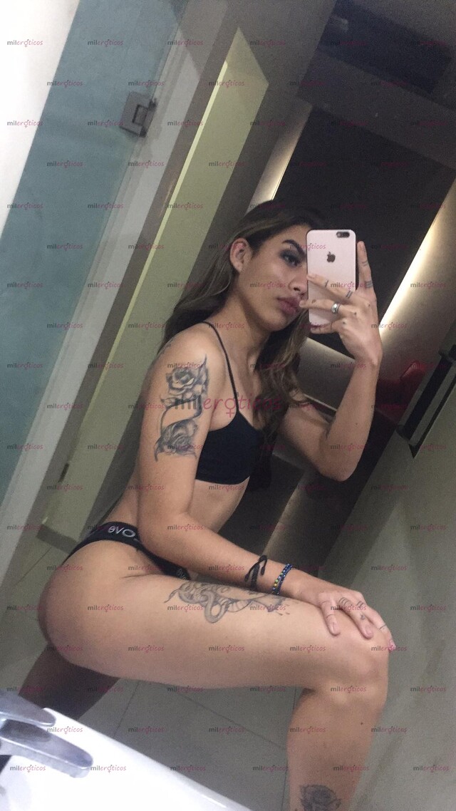 FOTOS DE CHICA CON MUCHO POTENCIAL... DELGADA, CACHONDITA Y SUPER COMPLACIENTE