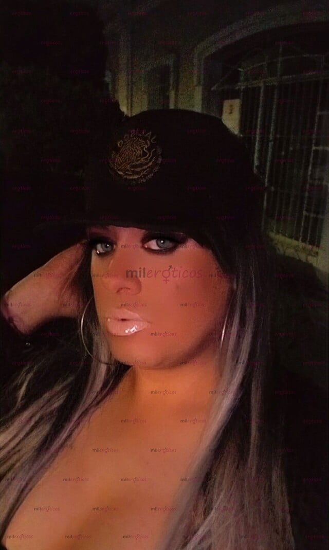 FOTOS DE ALEYDA ..WEROTA EXOTICA , DE 2 METROS EN TACONES , TODO RICO Y GRANDE