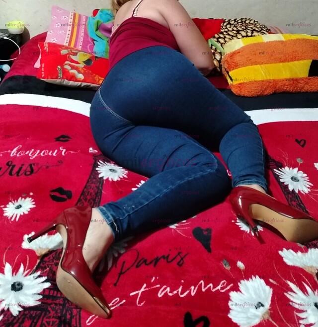 FOTOS DE HOLAA!! SOY CAROLINA CONTÁCTAME PARA PASAR UN BUEN RATO.