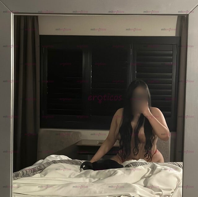 FOTOS DE HERMOSA REGIA PELINEGRA CON UN CULO DE IMPACTO SÚPER RICO ,ESTOY MUY APRETADITA