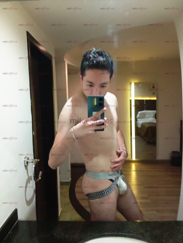 FOTOS DE JOVEN VARONIL Y DISCRETO, PERO BIEN ENTRON, FIESTERO , PARA SEXO ENTRE CABRONES.