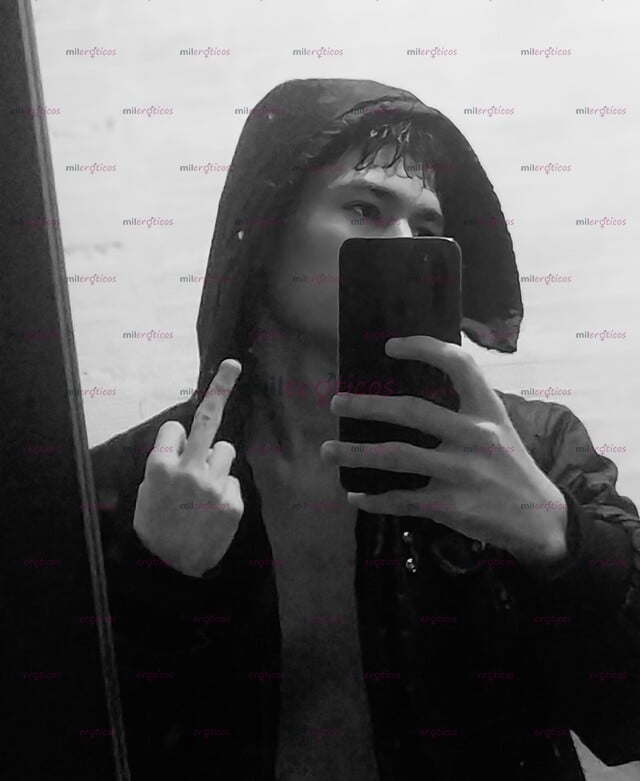 FOTOS DE ANDRÉS JOVEN DE MEDELLÍN, PARCHADITO BUENA VIBRA A TUS SERVICIOS