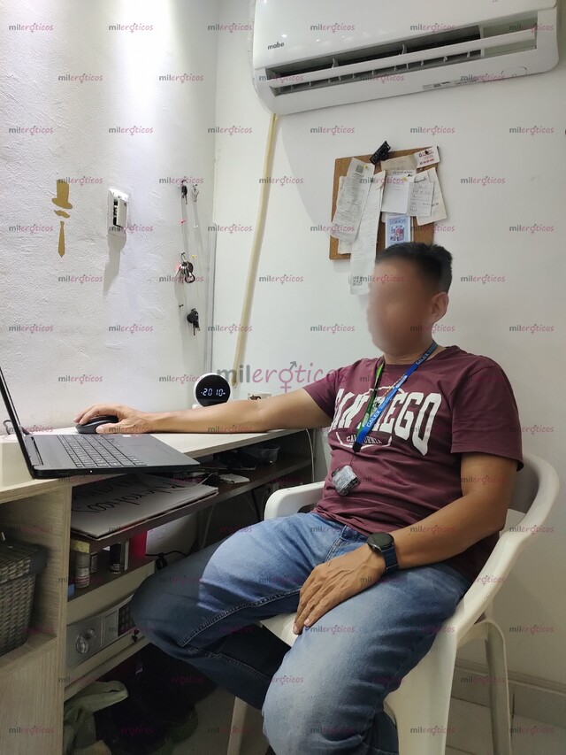 FOTOS DE BRANDON EMPRESARIO CON MENTE ABIERTA Y EXCLUSIVIDAD