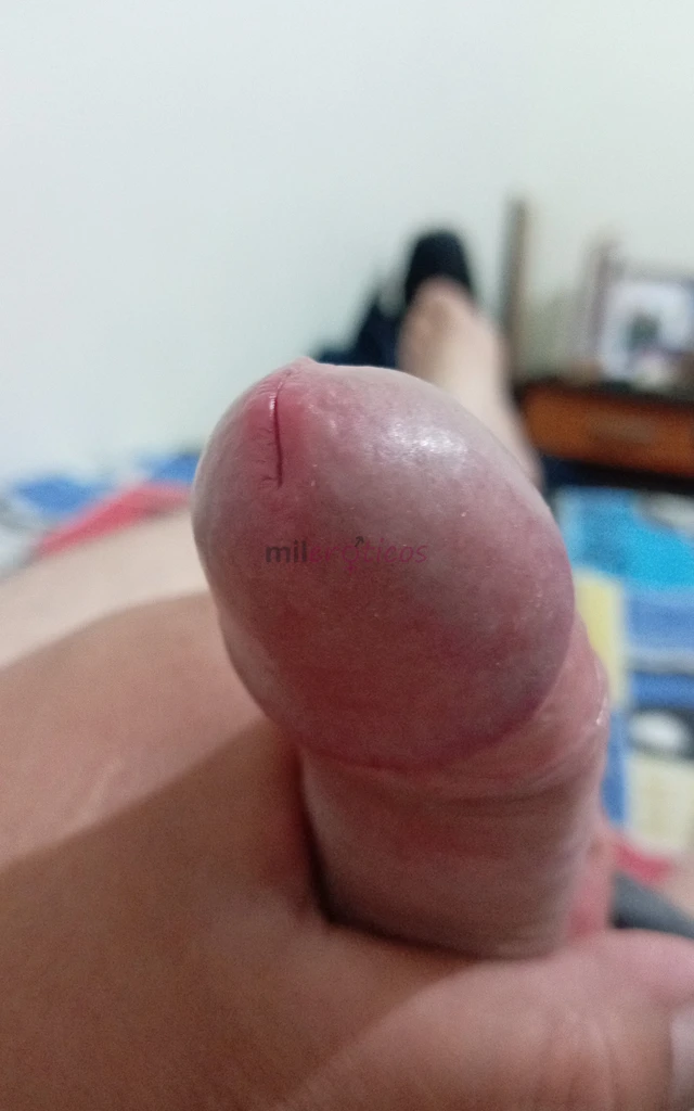 Soy alex mido 180 de estatura me encanta el sexo muy apasionado y me encanta verte disfrutar mientras lo hacemos solo mayores de edad para mas detalle...