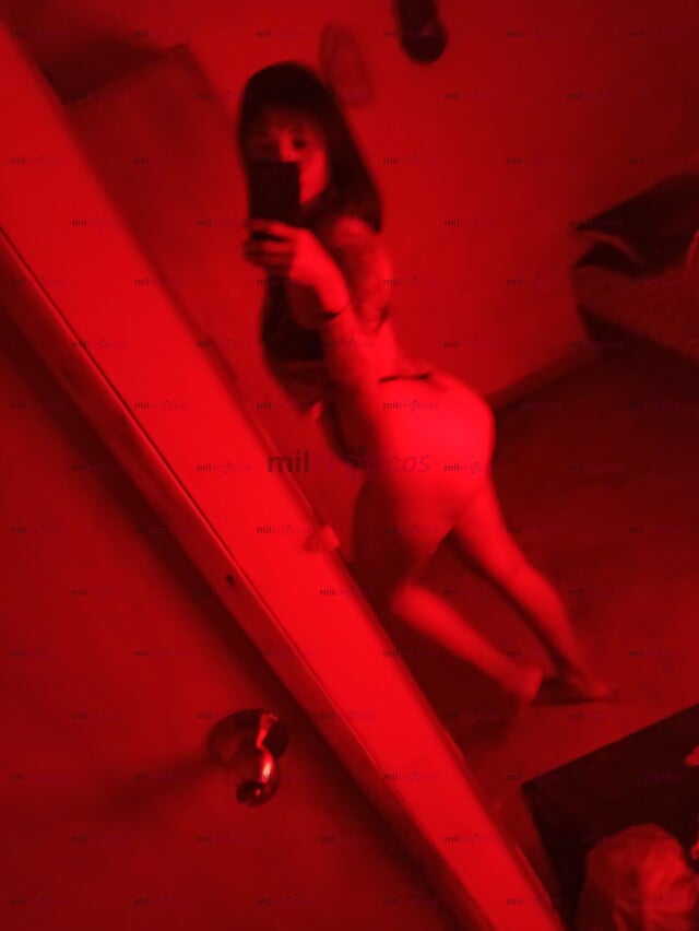 FOTOS DE HOLA SOY JAVI UNA CHICA MUY DIVERTIDA, EXTROVERTIDA Y SOBRE TODO MUY CALIENT