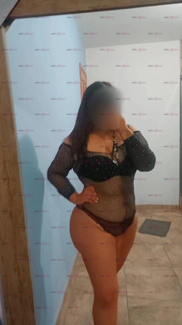 FOTOS DE CHICA CURVI ENCANTADORA COMPLACIENTE Y SEXY. TETONA Y NALGONA