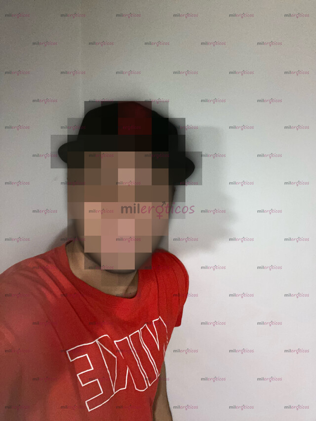 FOTOS DE HOLA SOY JUANSE MASOTERAPEUTA PROFESIONAL EXPERTO EN MASAJES PARA DAMAS.