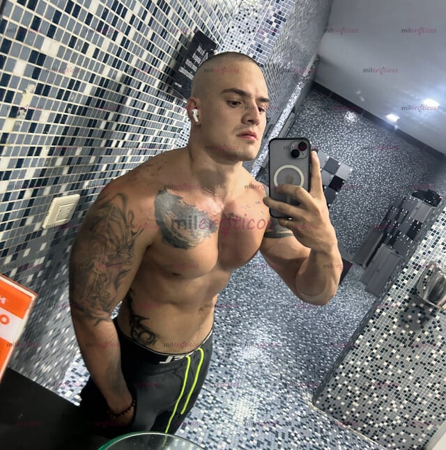 FOTOS DE VARON ARRECHO DES COMPLICADO DOMINANTE CON BUENA DOTACIÓN XXL