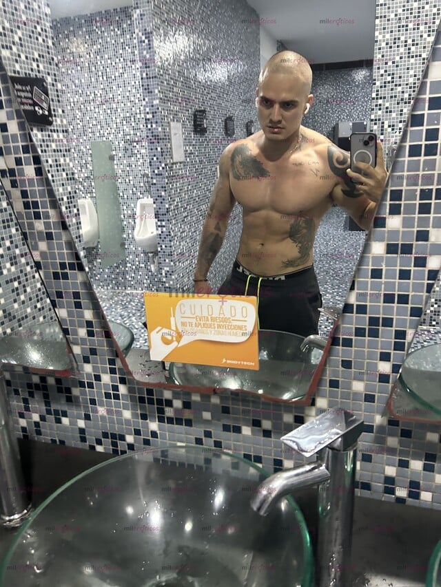 FOTOS DE VARON ARRECHO DES COMPLICADO DOMINANTE CON BUENA DOTACIÓN XXL