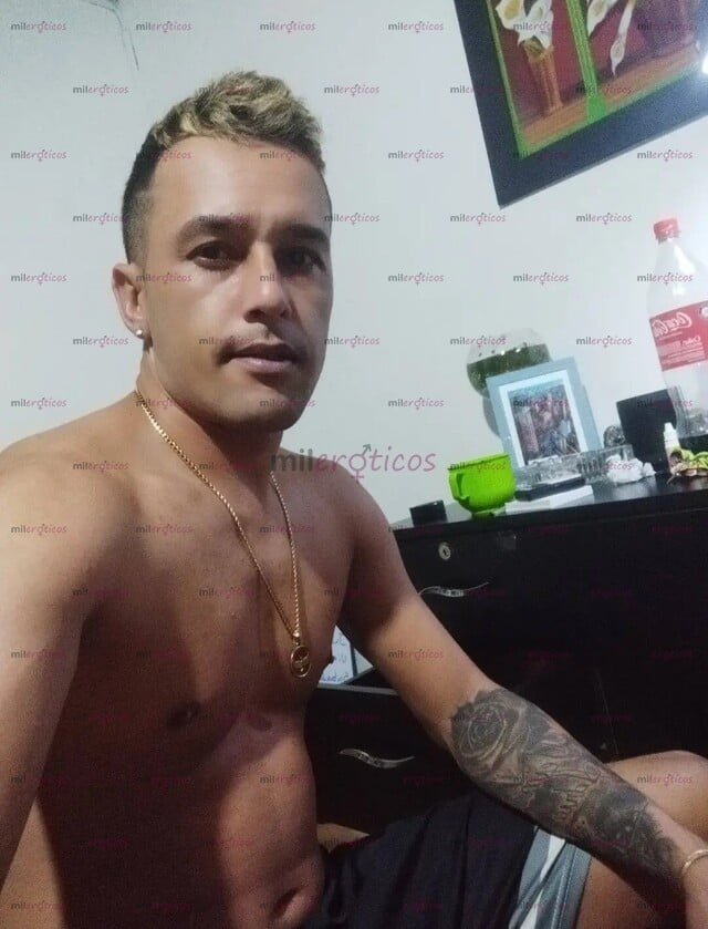 FOTOS DE CHICO DE JOVEN DOTADO MORENO MORBOSO Y COMPLACIENTE 100% ASEADO