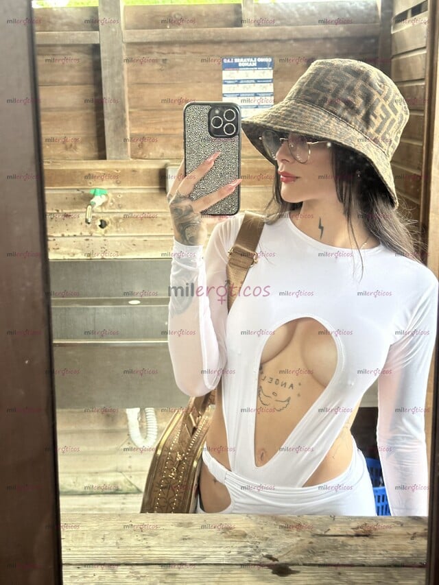 FOTOS DE FLACA DELICIOSA CON VAGINA JUGOSA Y COMPLACIENTE
