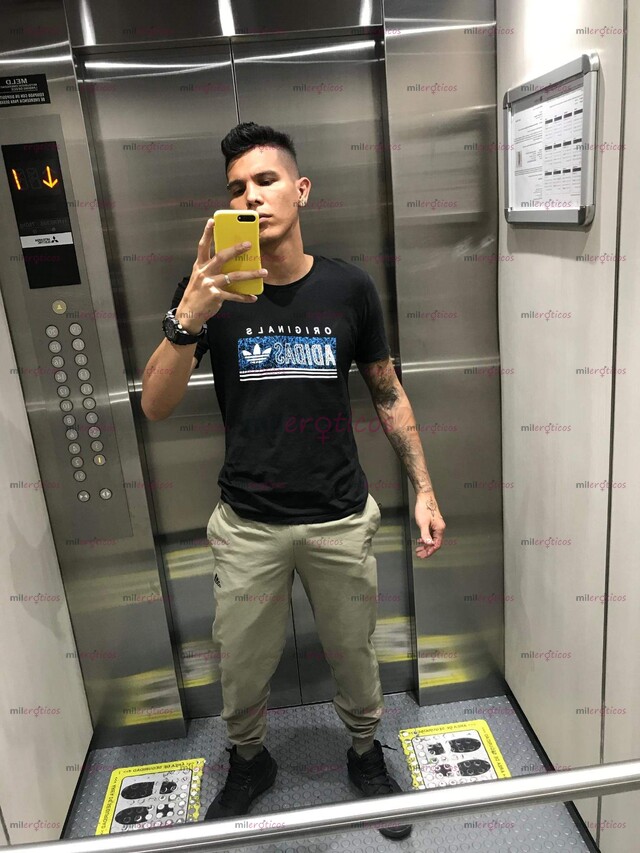 FOTOS DE MACHO TATUADO MORBSO TOP 20CM GRUESA SITIO PRIVADO