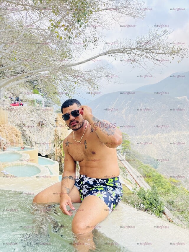 FOTOS DE EXTRANJERO SÚPER DOTADO, CONTENIDO EXCLUSIVO Y VÍDEOS LLAMADAS