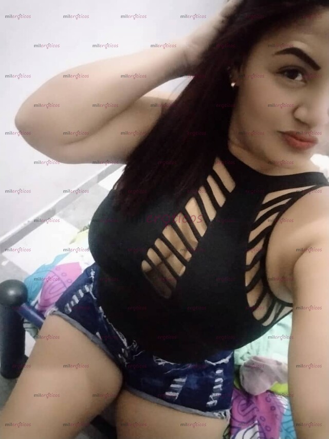 FOTOS DE MORBOSA ARDIENTE Y ARRECHITA EN LA CAMA TOTALMENTE DESCOMPLICADA PARA TI