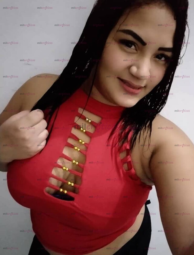 FOTOS DE MORBOSA ARDIENTE Y ARRECHITA EN LA CAMA TOTALMENTE DESCOMPLICADA PARA TI