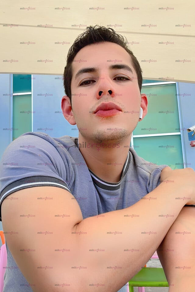 FOTOS DE DISPONIBLE CHICO GUAPO COMPLACIENTE Y DISCRETO. CUMPLE TU FANTASÍA