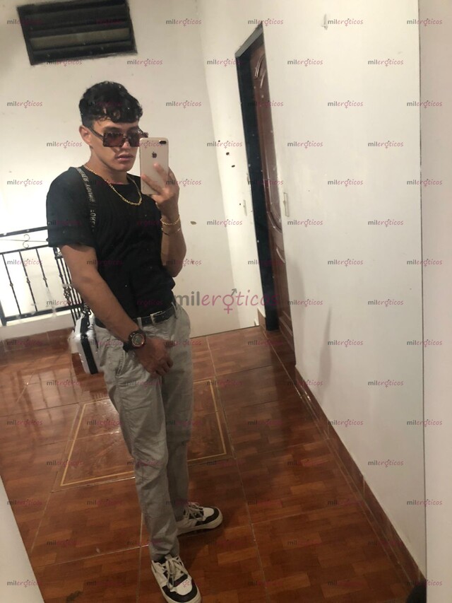 FOTOS DE MAN SERIO VERSÁTIL MASCULINO TRAGÓN LECHERO FULL MORBOSO