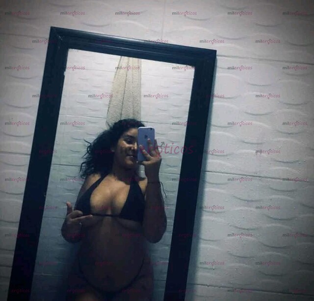 FOTOS DE 3 FOTOS EN LENCERÍA 4 FOTOS DE TU BRAZO LEVANTADO EN LENCERÍA PORQUE TENGO UN F