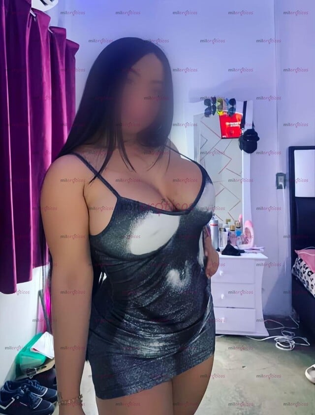FOTOS DE LA MAS GUAPA Y SEXY RENATA LLEGO BIEN PUTITA
