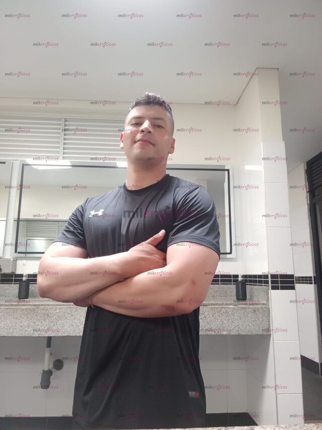 FOTOS DE SOY UN HOMBRE APASIONADO, ELEGANTE Y DEDICADO A BRINDAR EXPERIENCIAS INOLVIDABLE