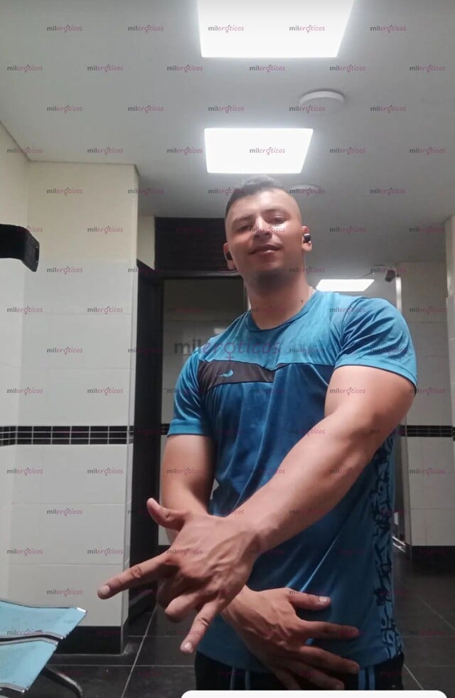 FOTOS DE SOY UN HOMBRE APASIONADO, ELEGANTE Y DEDICADO A BRINDAR EXPERIENCIAS INOLVIDABLE