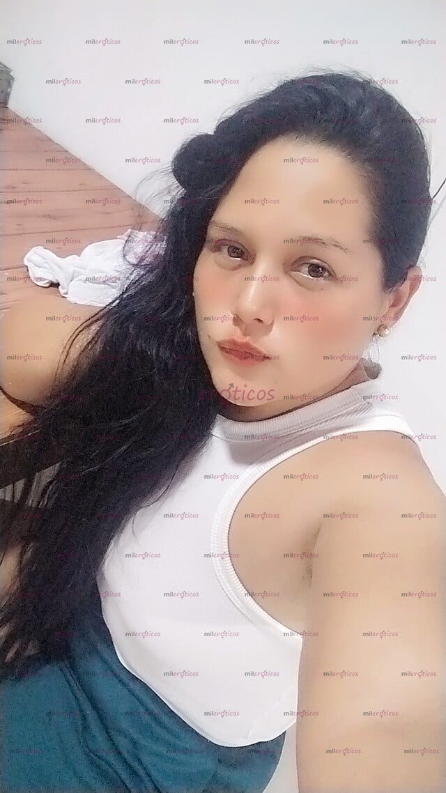 FOTOS DE CHICA HERMOSA BLANCA DE PELO NEGRO CARIÑOSA Y MUY EXPLISITA