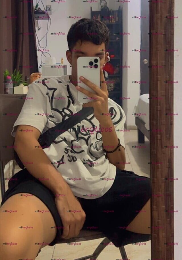 FOTOS DE CHICO DE 20 AÑOS DISCRETO FULL MORBOSO Y COMPLACIENTE LECHERO AL 100%