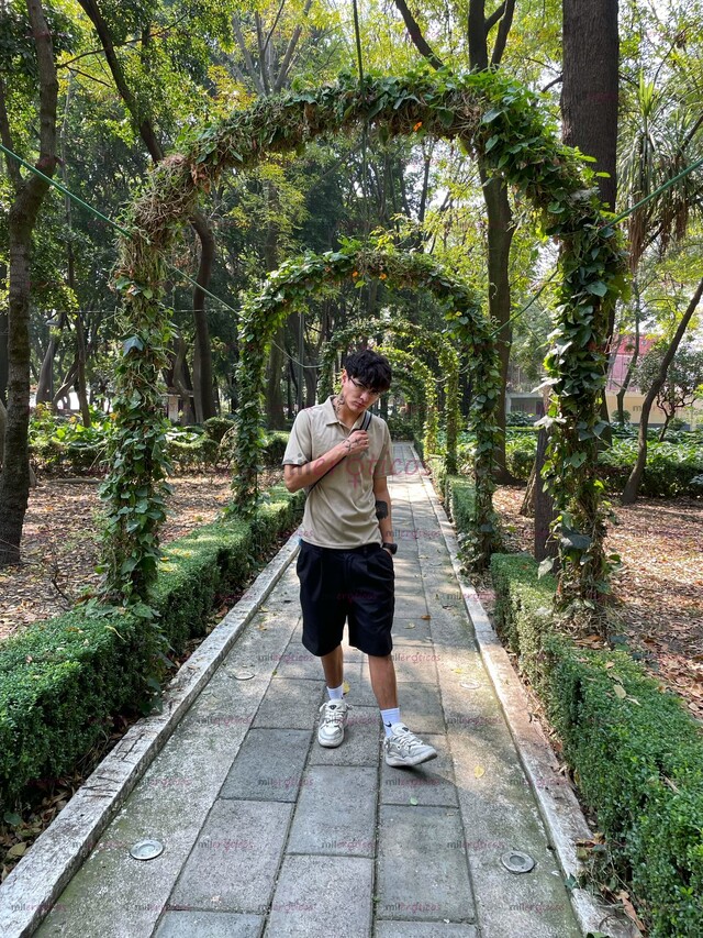 FOTOS DE JOVEN TWINK CON CULO APRETADITO DISPONIBLE AHORA