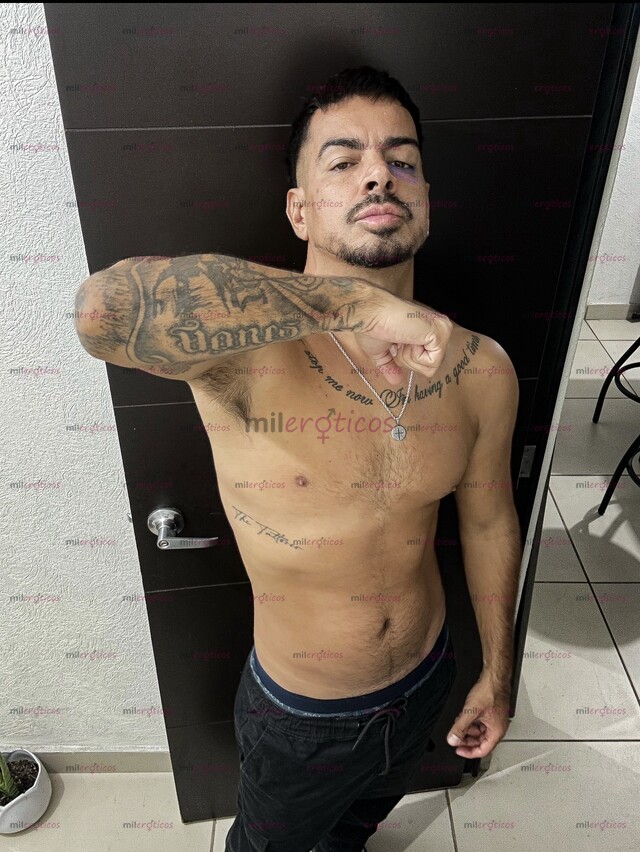 FOTOS DE HOMBRE MASCULINO, MASAJISTA PROFESIONAL DISPUESTO A DARTE PLACER, VARÓN A VARÓN.