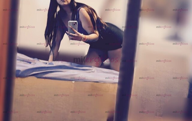 FOTOS DE ME EXCITA QUE ME BESEN MIS PEZONES VEN Y TE SACO LA LECHITA CON LUGAR CÓMODO