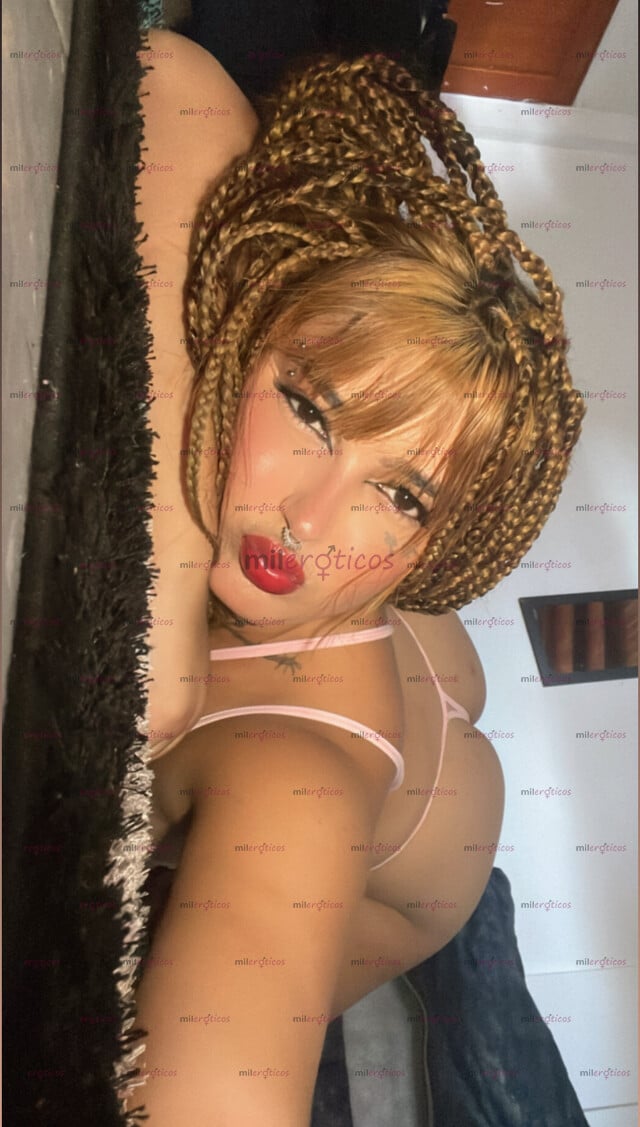 FOTOS DE RUBIA TATUADA ARRECHA, PAISA CON GANAS DE SACARTE LA LECHE Y DARTE MUCHO AMOR