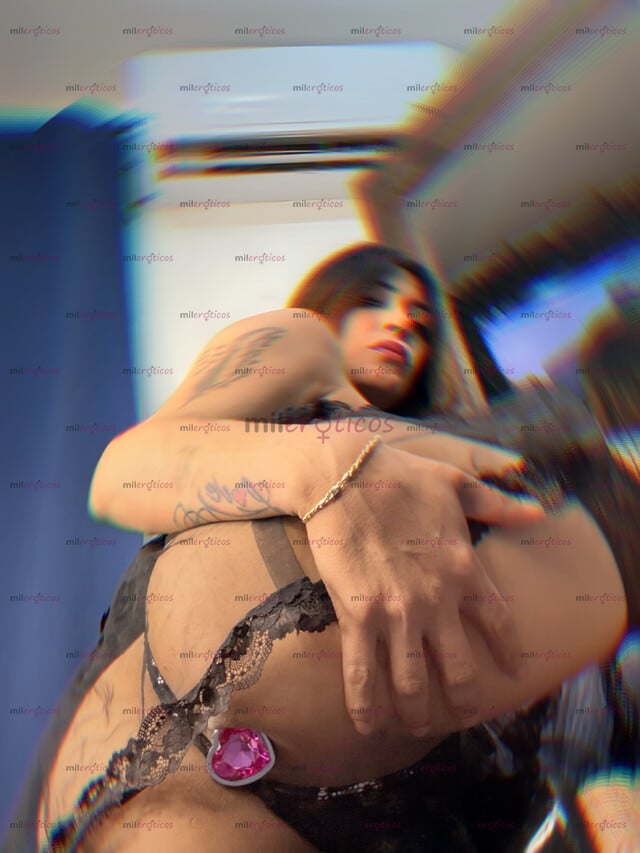 FOTOS DE HERMOSA PUTITA TRANS, VEN Y SACIA TUS GANAS CON MI CULITO TRAGÓN,