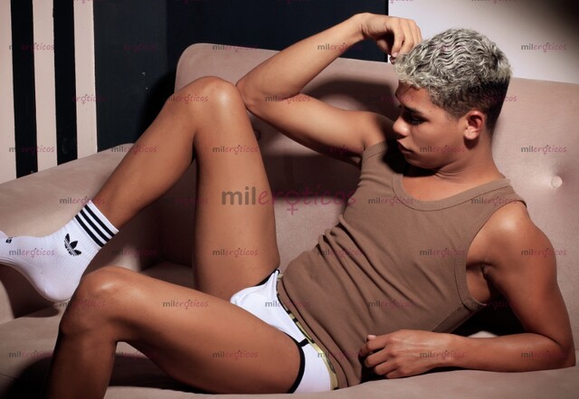 FOTOS DE POR POCOS DIAS EN LA CIUDAD JOVENCITO DOTADO CON GANAS DE TI