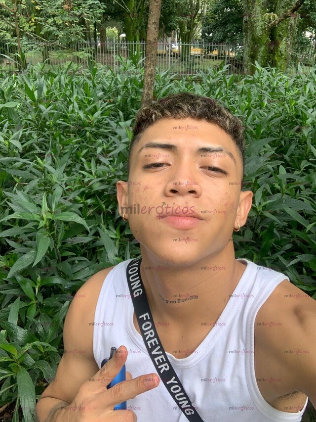 FOTOS DE CHICO GUAPO Y JOVEN DE 21CM LATINO PARA TI MUY HOT