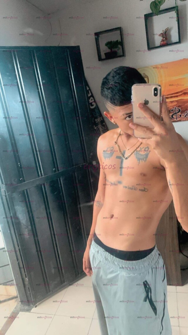 FOTOS DE CHICO GUAPO Y JOVEN DE 21CM LATINO PARA TI MUY HOT