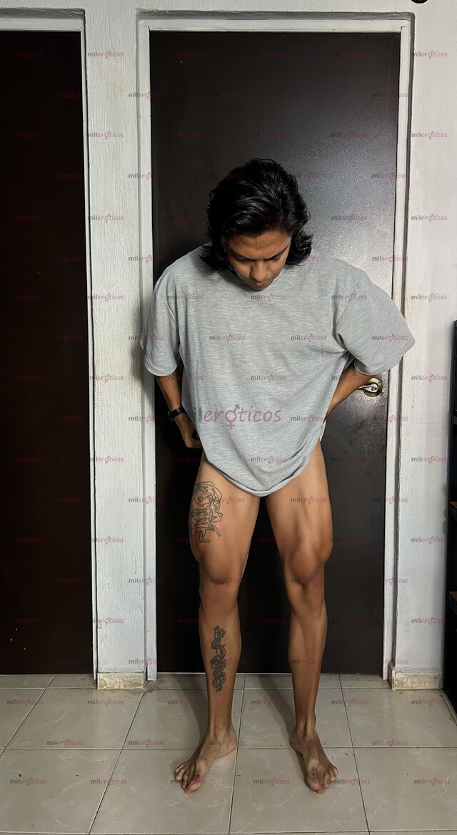 FOTOS DE JOVEN 24 AÑOS ATLÉTICO Y LISTO PARA LA ACCIÓN