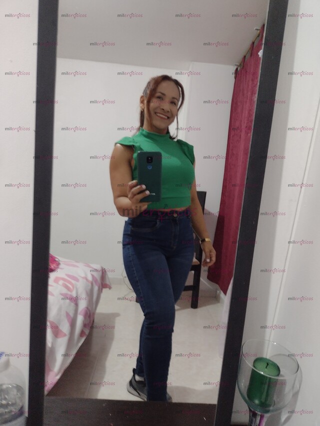 FOTOS DE MADURA EXPERTA EN MASAJES DISPUESTA PARA TI