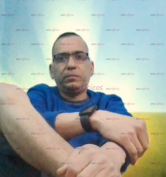 FOTOS DE CESAR VENEZOLANO EN BOGOTA. SERIO, DISCRETO, EDUCADO MUY COMPLACIENTE
