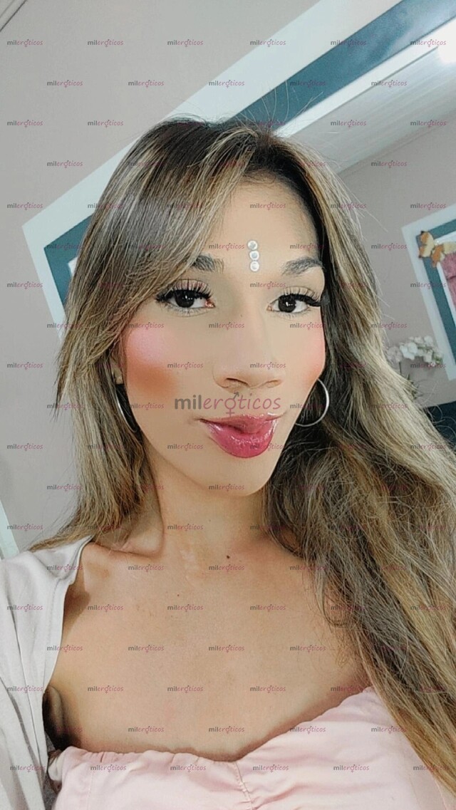 FOTOS DE LU, HERMOSA PIEL CANELA MODELO TOP TRANS MUJER CON PENE