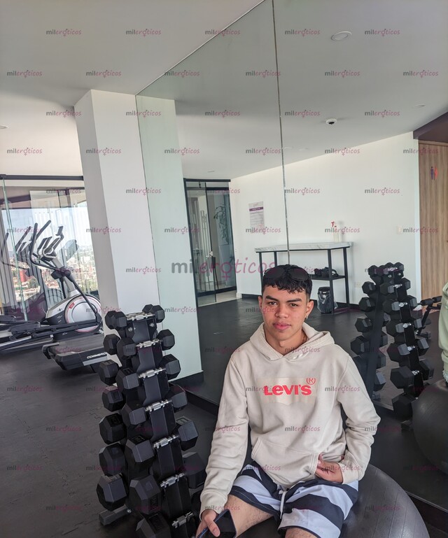 FOTOS DE SALUDOOSS SOY ANDRESITOO UN CHICO NUEVO EN LA CUIDAD