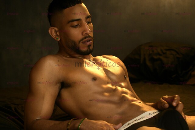 FOTOS DE MORENO CABRON COMPLACIENTE Y CALIENTE PARA DARTE SATISFACCIÓN