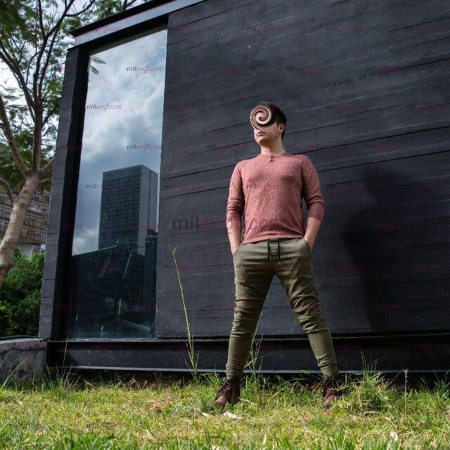 FOTOS DE RAMSES MASAJISTA Y ACOMPAÑANTE ACTIVO, BARONIL.