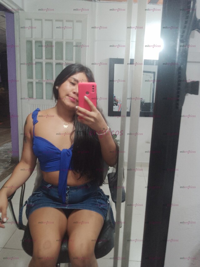 FOTOS DE EXQUISITA ÚNICA CHUPONA TRAGONA VEN TE DELEITAAS DE ESTA NENA TOTALMENTE DESCOM