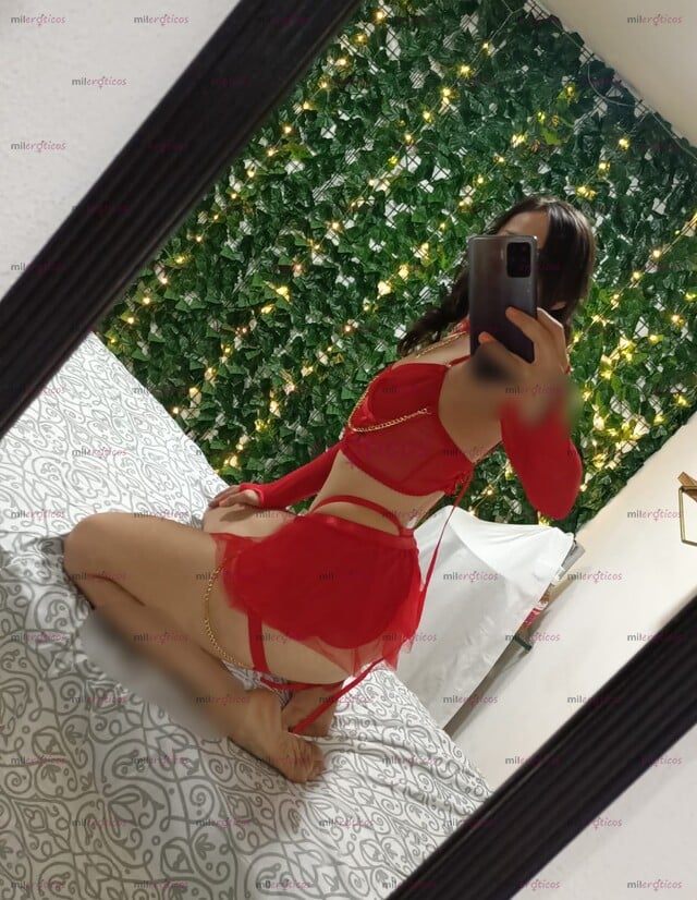 FOTOS DE SOY NATHY PIEL BLANCA DEJA QUE MIS SUAVES MANOS TE LLEVEN AL EXTASIS.