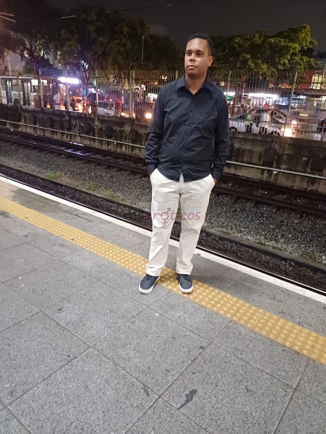 Sou edson muito carismatico extrovertido bom ouvinte atencioso sou muito profissional no que eu faco sou versatil em todos os sentidos e te garanto qu...
